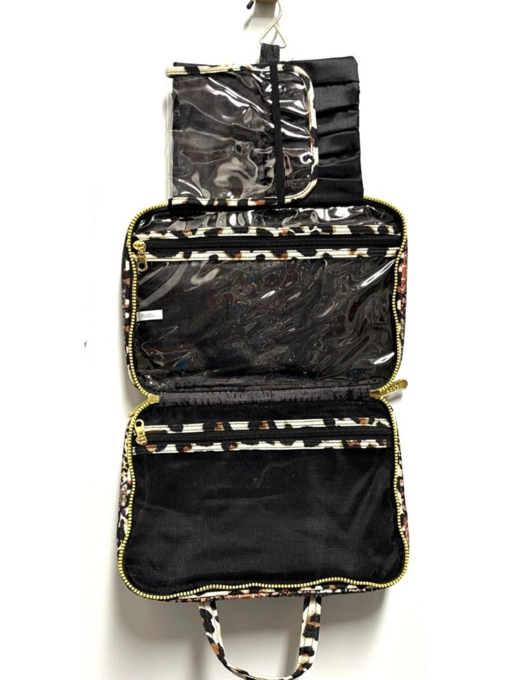 Soho London New York Hanging Cosmetic Travel  Bag. Clean  8" x 12"